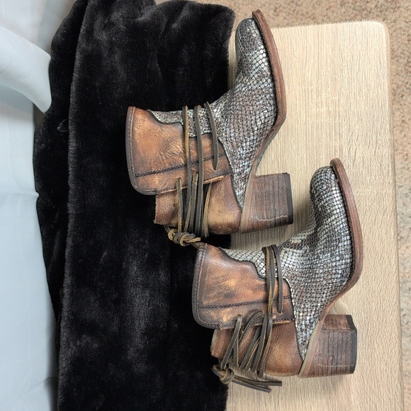 Freebird By Steven, Leather, Snake Skin Print Booties - Picture 4 of 13